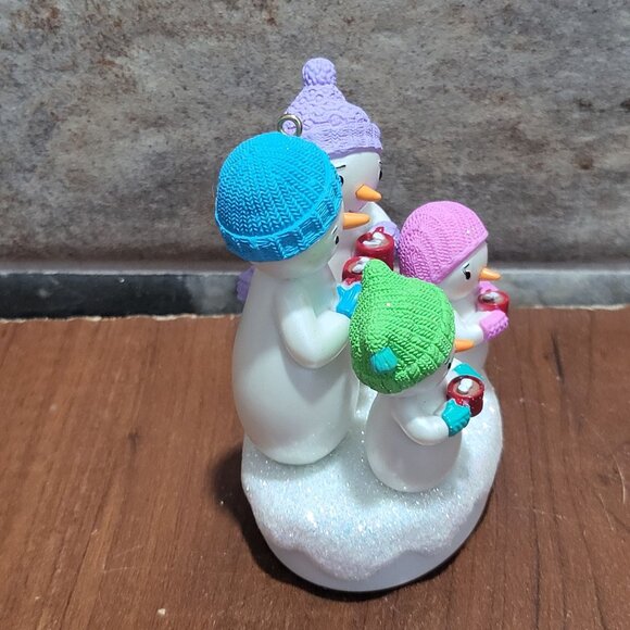 Hallmark Christmas Musical Ornament We Need A Little Christmas Snowmen 2011 - Picture 11 of 15